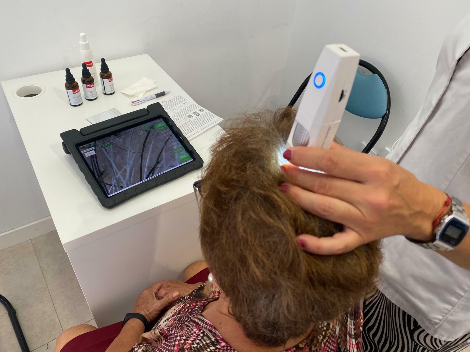 Servicio de Análisis capilar de Farmacia La Salle